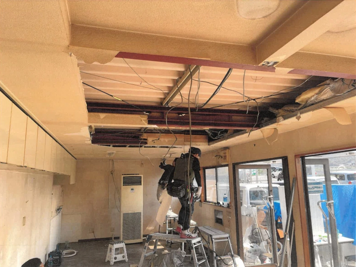 施工実績：2022年01月21日(金)の投稿「某自動車事務所改装工事」