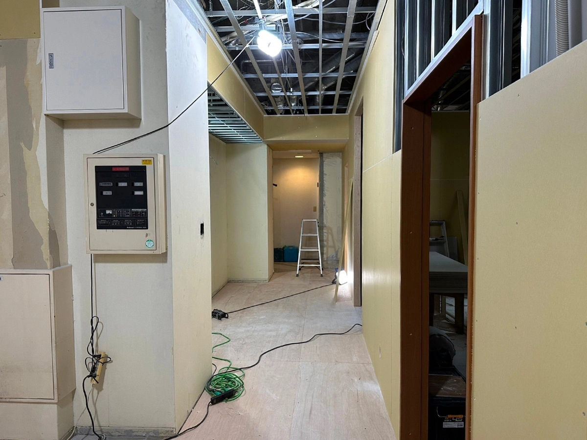 施工実績：2023年07月05日(水)の投稿「某内科新装工事」