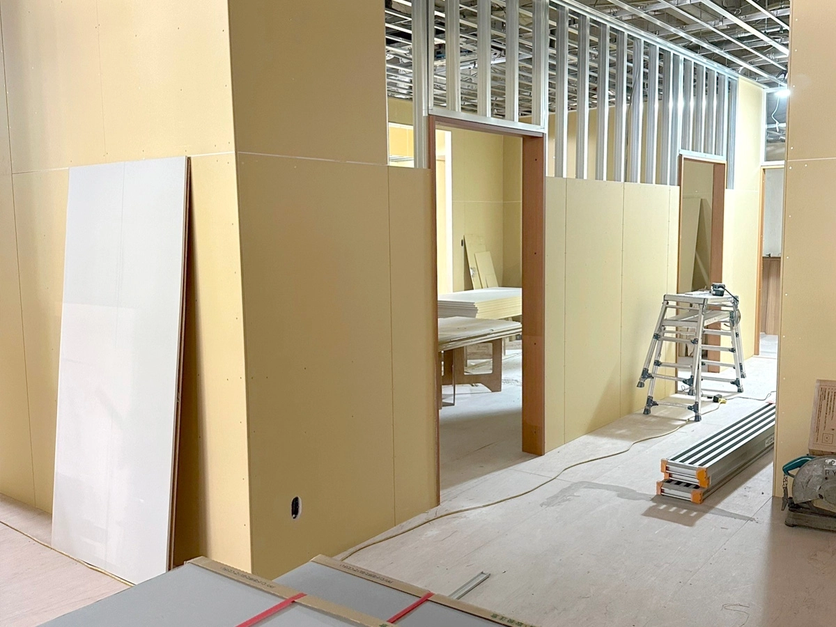 施工実績：2023年07月05日(水)の投稿「某内科新装工事」